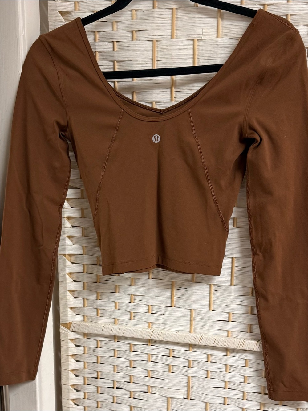 lululemon athletica Brown Long Sleeve V-Neck Cropped Top Size 2